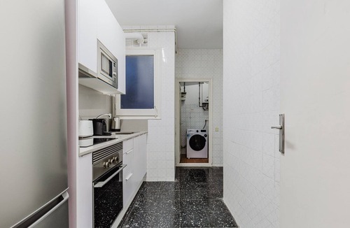 el Fort Pienc Apartment | Blueground | El Fort Pienc, AC, balcony, nr Sagrada Família