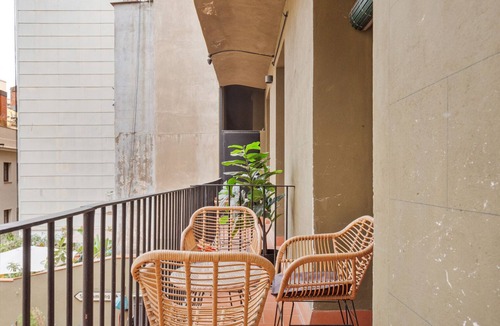 El Raval Apartment | Blueground | El Raval, balcony, nr La Rambla