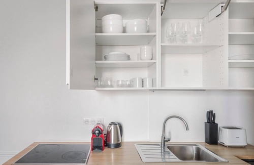 L'Europe Apartment | Blueground | Europe, elevator, nr Parc Monceau