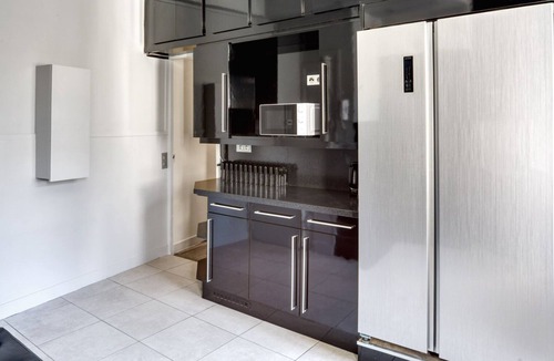 Saint-Thomas-d'Aquin Apartment | Blueground | Invalides, balcony & elev nr gardens