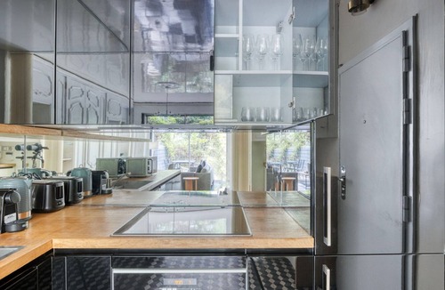 7th Arrondissement Apartment | Blueground | Invalides, balcony, nr Seine