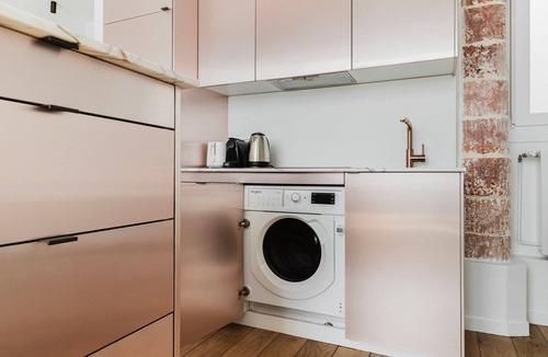 Saint-Thomas-d'Aquin Apartment | Blueground | Invalides, furnished & equipped