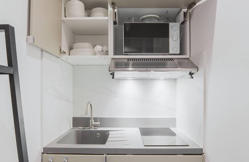 5th Arrondissement Apartment | Blueground | Jardin, elevator & w/d, nr Panthéon