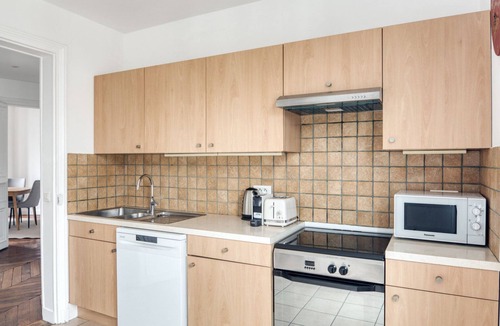 Saint-Vincent-de-Paul Apartment | Blueground | Le Marais, elev, nr Rambuteau St