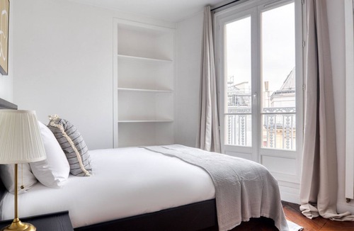 Saint-Vincent-de-Paul Apartment | Blueground | Le Marais, elev, nr Rambuteau St