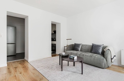 3rd Arrondissement Apartment | Blueground | Le Marais-Republique, washer