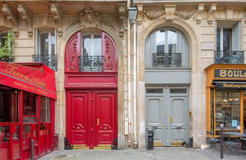 Latin Apartment | Blueground | Luxembourg, nr Pantheon