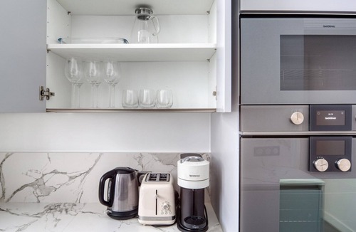 L'Europe Apartment | Blueground | Monceau, furnished, nr Parc Monceau