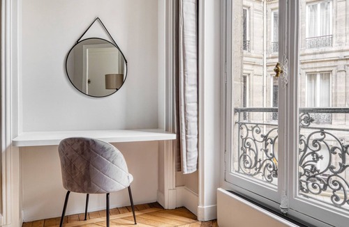 L'Europe Apartment | Blueground | Monceau, furnished, nr Parc Monceau