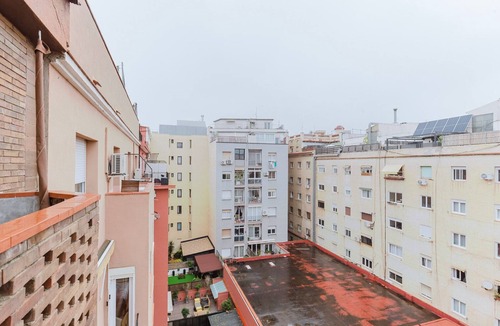 Sarria House | Blueground | Sarrià, balcony & views, nr Tibidabo