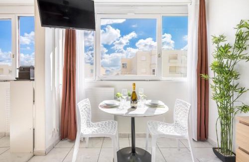 Villette Gare Apartment | BnGo l La Parenthèse Gare PartDieu l 2 personnes, Garage