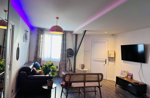 Savigny-sur-Orge Apartment | Bohemian & Chic. Comfort Paris-Orly. Parking