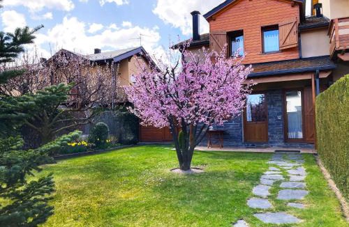 Osseja House | Bonita casa adosada con gran jardín