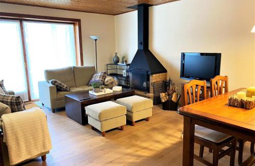 Enveitg Apartment | Bonita planta baja con vistas panorámicas y piscina