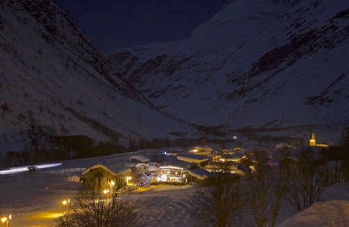 Bonneval-sur-Arc Apartment | BONNEVAL APARTMENT ON ARC LE SERAC1 8 PEOPLE 4 *