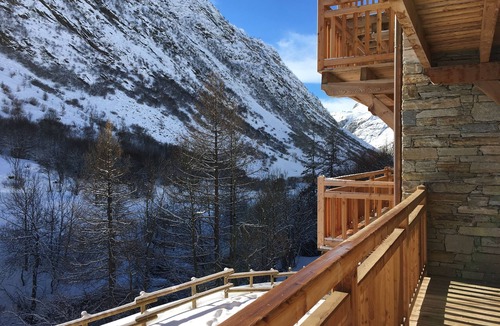 Bonneval-sur-Arc Apartment | BONNEVAL-SUR-ARC la Bergerie: New comfortable apartment at the foot of the slopes.