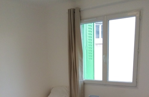 3rd Arrondissement Apartment | Boulevard Bouès, YELLOW Apartment