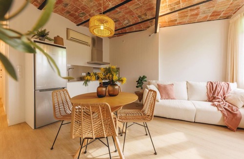 Barri Vell Apartment | Bravissimo Calderers La Serp - Apartment Girona
