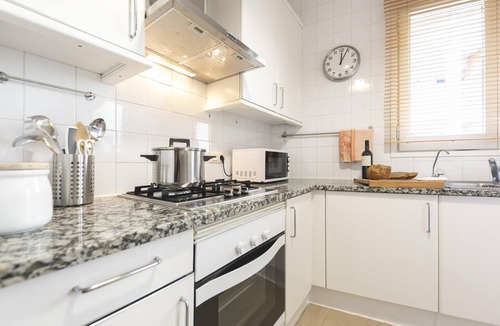 Barri Vell Apartment | Bravissimo Sunset, comfort in the Old Town