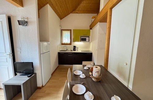 Chantemerle Apartment | Bright apartment near slopes – 3 rooms, parking, mountain view