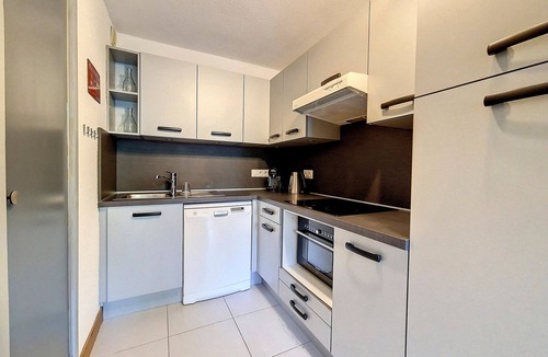 Saint-Martin-de-Belleville Apartment | Bright 3-room apartment near slopes with balcony