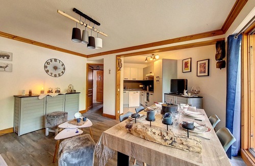 Saint-Martin-de-Belleville Apartment | Bright 3-room apartment near slopes with balcony