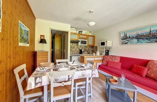 Saint-Martin-de-Belleville Apartment | Bright apartment near slopes, balcony, 4 people