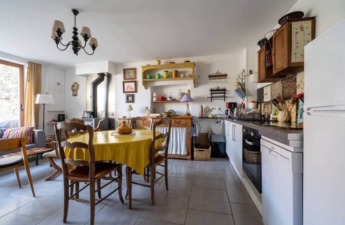 Marsanne Apartment | Bright 1-bedroom apartment in Marsanne