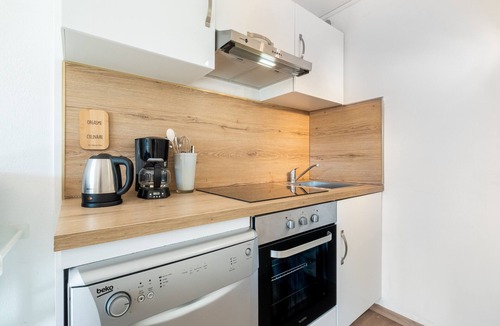 Frejus Plage Apartment | Bright, Air-Conditioned Apartment “Mon Repaire” Near the Sea