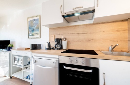 Frejus Plage Apartment | Bright, Air-Conditioned Apartment “Mon Repaire” Near the Sea