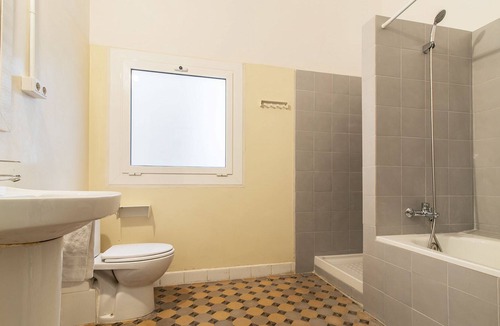 Ciutat Vella Apartment | Bright and gorgeous apartment in the very center of Barcelona