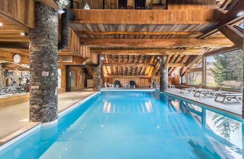 Meribel Village Apartment | Bright apartment, 2 bedrooms at the foot of the slopes, pool and spa access