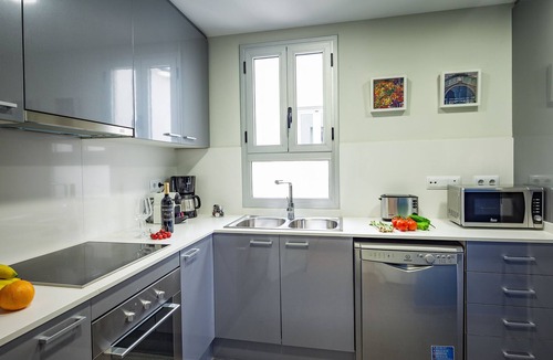 El Raval Apartment | Bright apartment near Boqueria Market