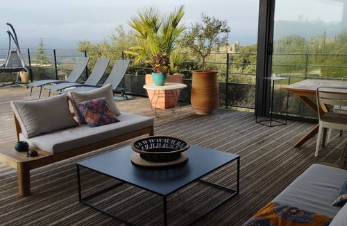 Mondragon House | Bright architect-designed house with breathtaking views and swimming pool