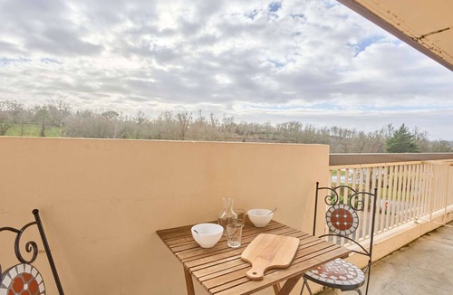 Barbotan-les-Thermes Apartment | Bright central studio with balcony, pets allowed