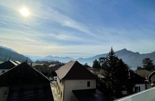 Brison-Saint-Innocent Apartment | Bright duplex with terrace and lake view – Brison-Saint-Innocent