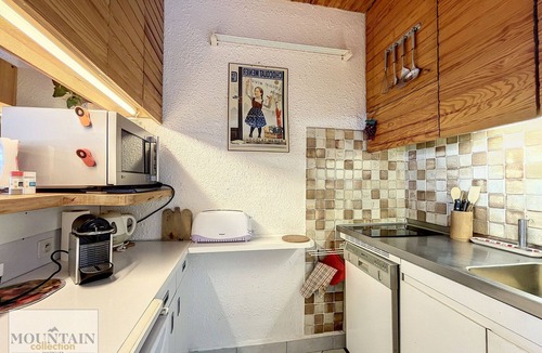 Le Corbier Apartment | Bright duplex studio at ski front