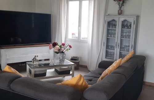 Montgivray Bed & Breakfast | Bright Marine-Themed Room with Breakfast Included