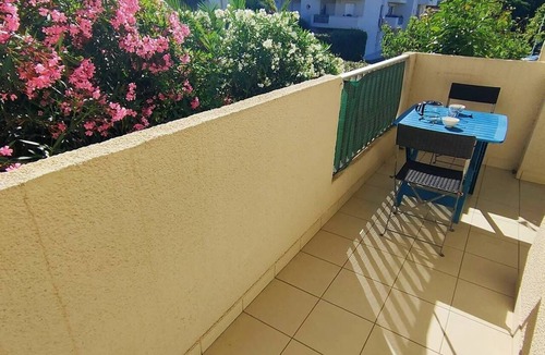 Les Arenes Apartment | Bright one-bedroom apartment, air conditioning and parking - 4VOIL245