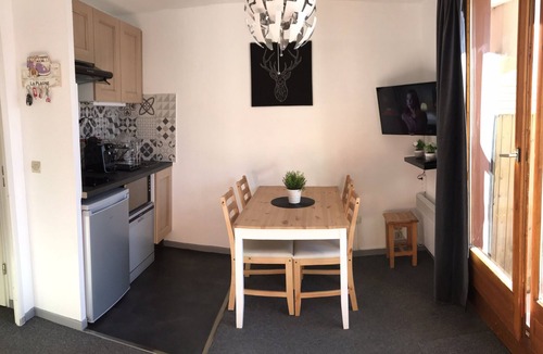 Macot-la-Plagne Apartment | Bright studio with balcony