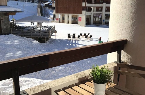 Macot-la-Plagne Apartment | Bright studio with balcony