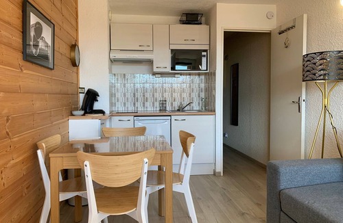 Pra Loup Apartment | Bright studio, mountain view - 4 guests