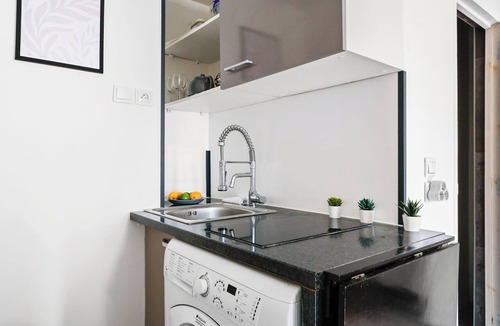 Quartier du Gros-Caillou Apartment | Bright Studio near Eiffel Tower & Invalides