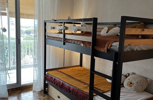 Le Port Apartment | Bright T2 at the port, air conditioning, loggia with view, parking included
