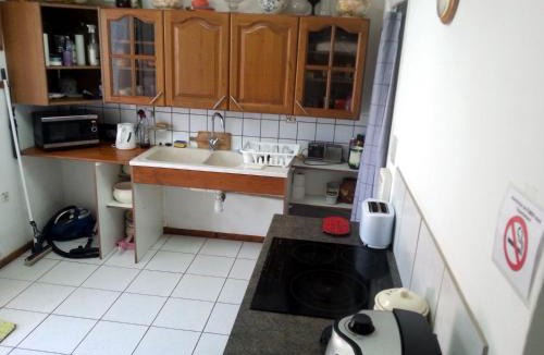 Le Poujol-sur-Orb Apartment | Brise Fraîche de la Montagne-Piscine et Jacuzzi-Appartement Cottage au rez-de-chaussée