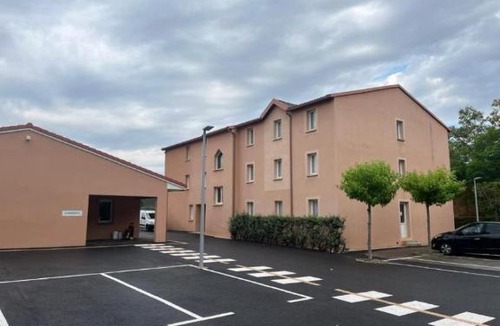 Millau Hotel | Brit Hotel Essentiel Millau