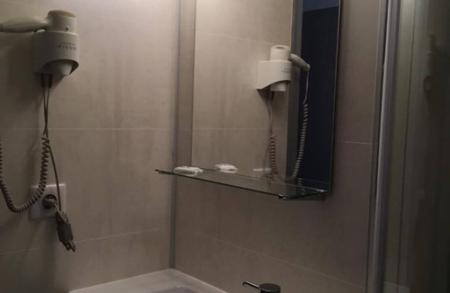 Salon-de-Provence Hotel | Brit Hotel Salon de Provence
