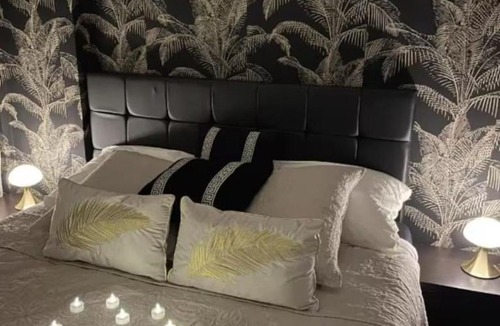 Bondy Apartment | BY NEPTUNE - Appartement Rustique JACUZZI
