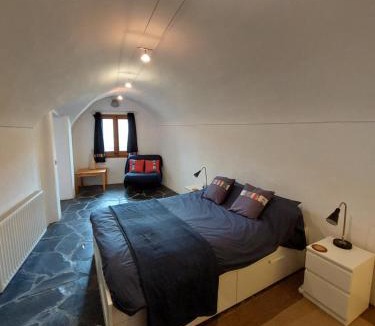 Castellfollit de la Roca Bed & Breakfast | Ca la Clareta