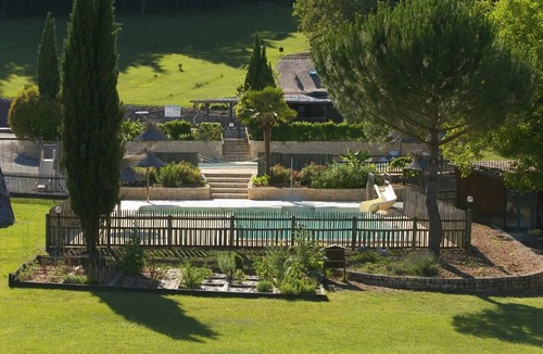 Saint-Amand-de-Coly Cabin | Cabane 3 étoiles - Piscine - ccbfgic
